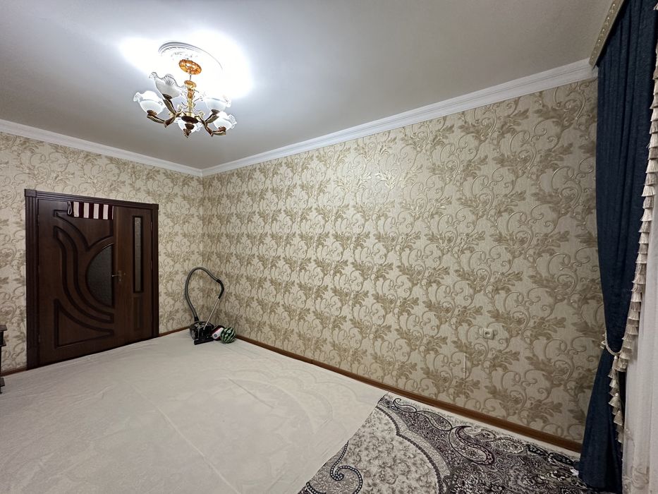 Yunusobod tumani 2 kvartl 5 dom 3-4/4/4 uy sotiladi Yevro remont