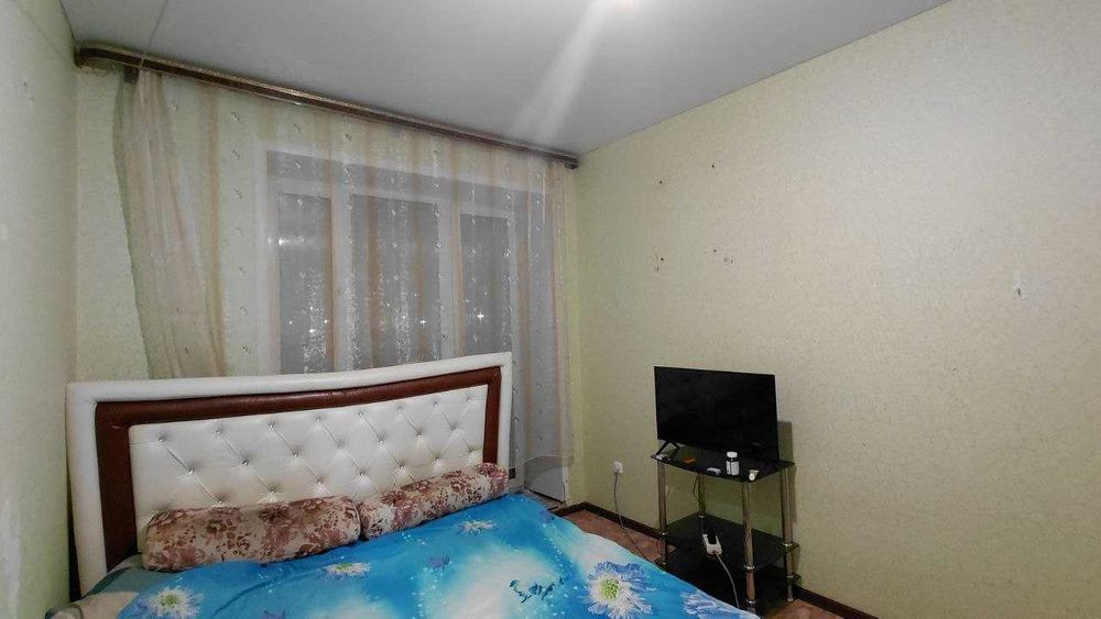 Продам 2 ком кв мкр АЭРОПОРТ