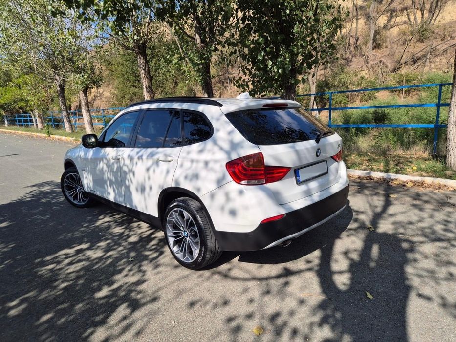 BMW X1 2011 — imagine 4