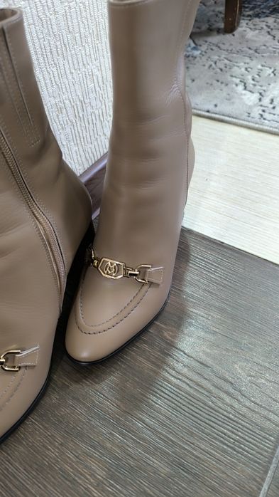 Сапоги из кожи  новые