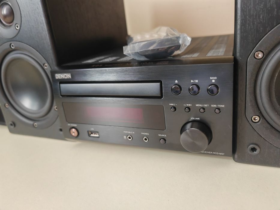Denon RCD M37 с дистанционно и тонколони
