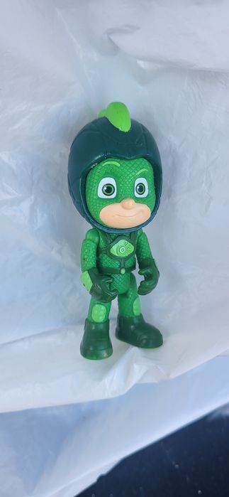 Set eroii in pijama superb 120lei