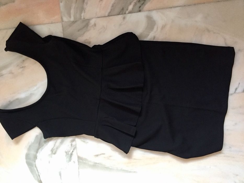 Rochie neagra Strandivarius