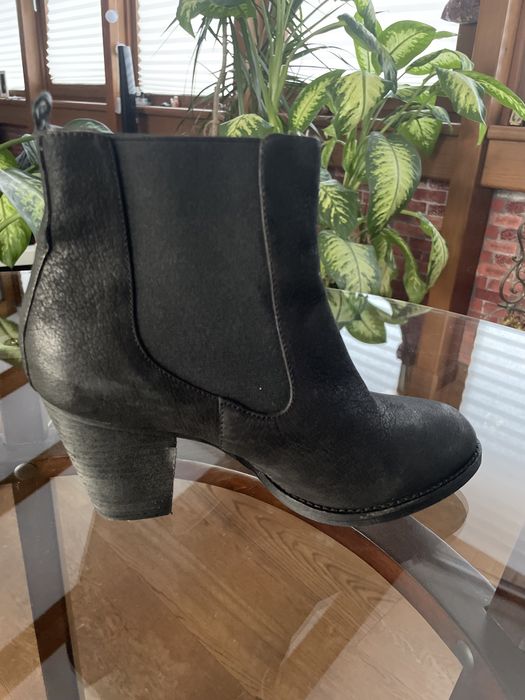 Ghete BUffalo London 39