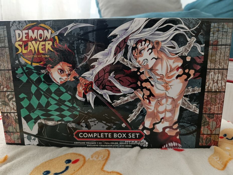 Demon Slayer Complete Manga Box Set – Stare Impecabilă