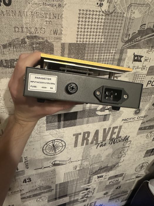 Сепаратор для дисплеев