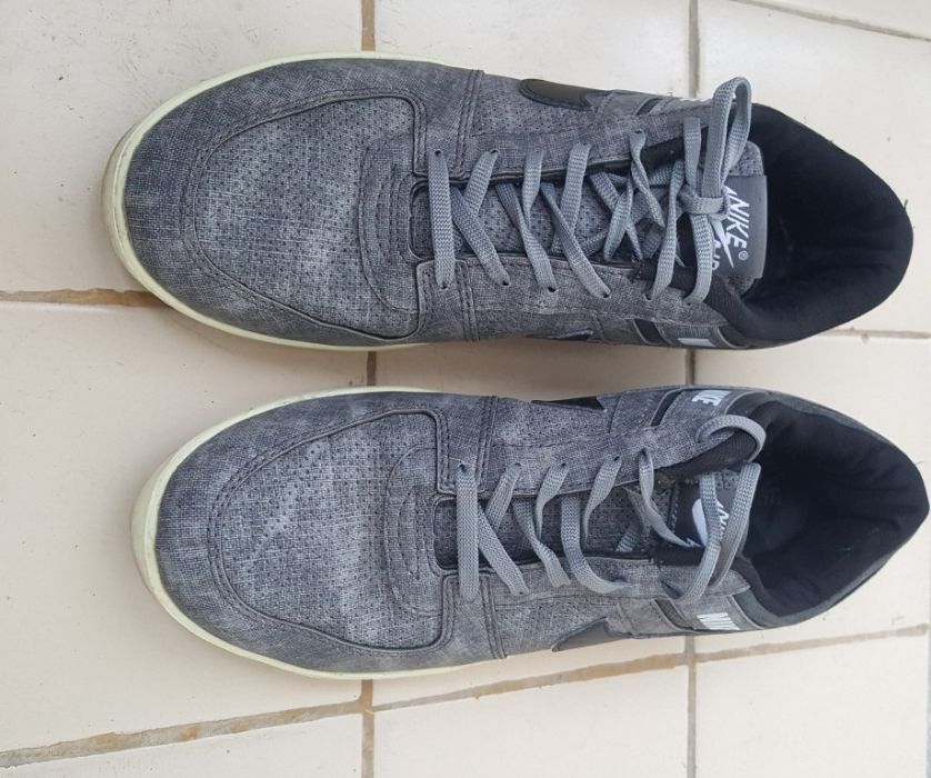 Adidaşi Nike mărimea 44