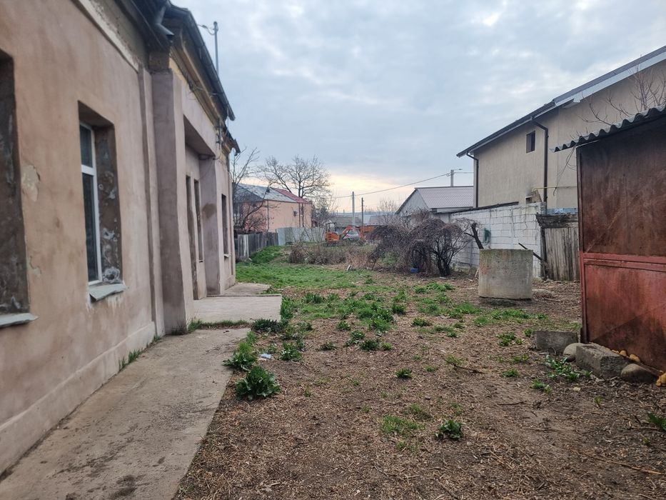 TEREN 620 mp + Casa + Garaj