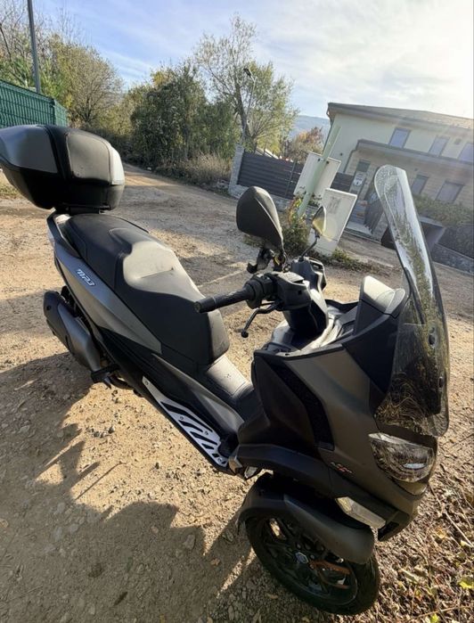 Piaggio MP3 Exclusive 530