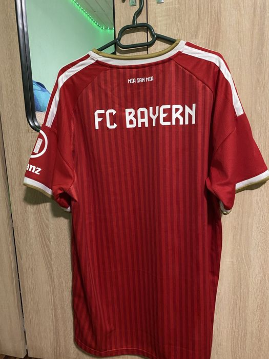 Tricouri de fotbal