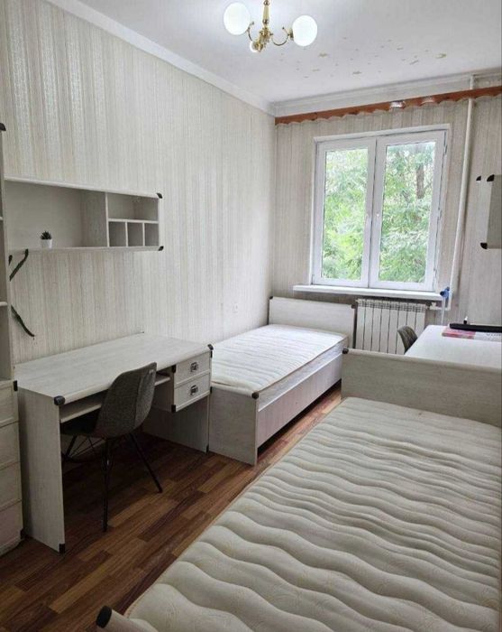 2  БИЙ Художники. Максим Горький. 4/3/5.  72м²