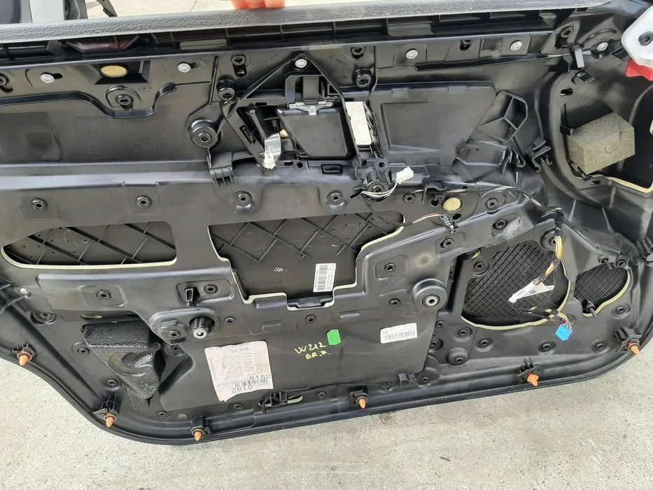 fata tapiterie usa dreapta fata  mercedes e-class w212 1702524-9g50-1