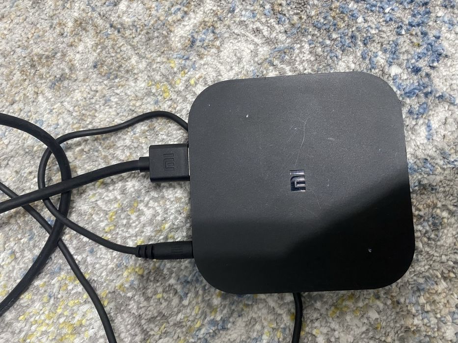 Продам телевизор смарт (сиоми бокс)