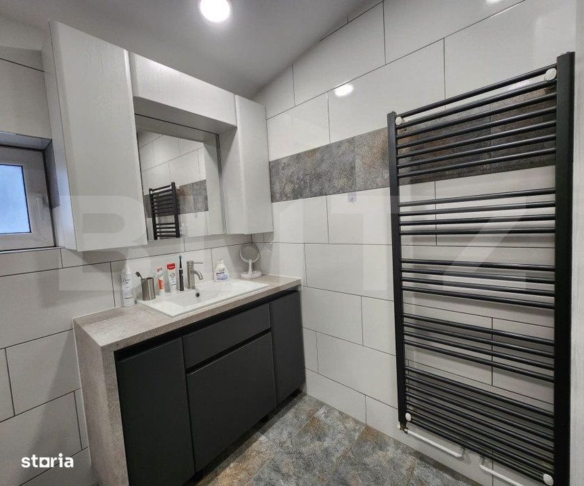 Casa cu 3 camere, 2 bucatarii, Teren de 1000 mp, zona Unirii