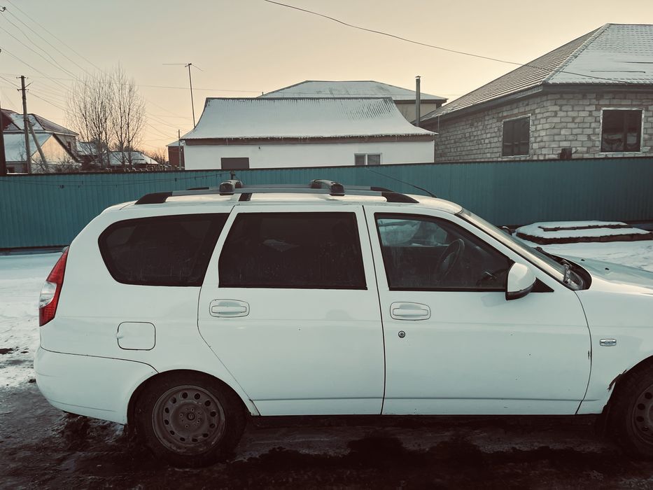 Продам приора 2 универсал 2012г