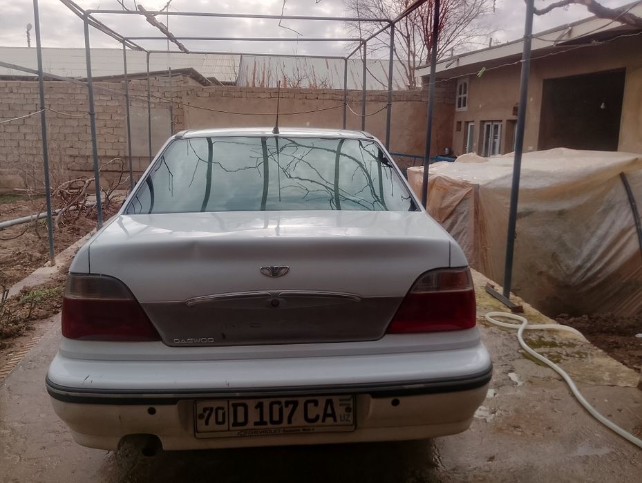 Mashina zo'r idlay sastiyada