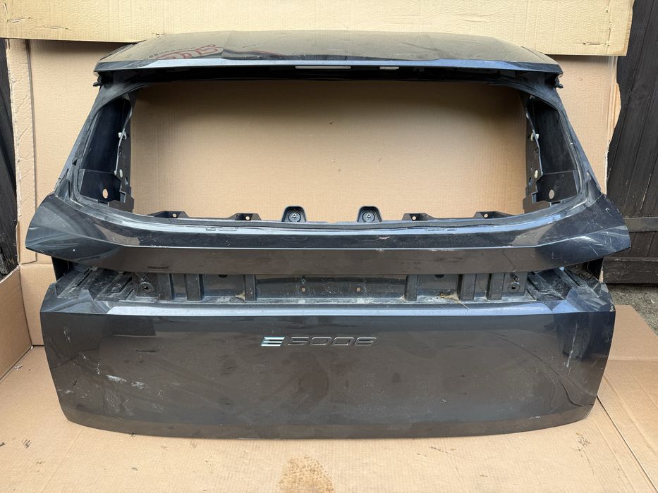 Капак Peugeot E5008 2026