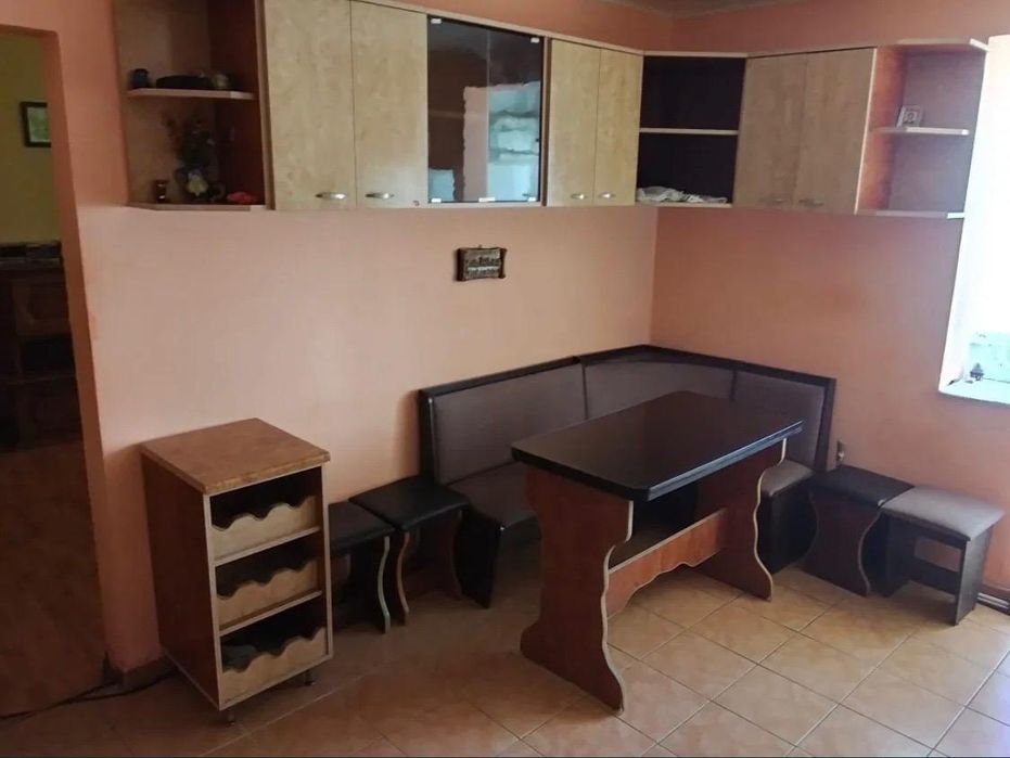 Vand apartament  3 camere.accept variante cu garsoniera sau ap  2 camere