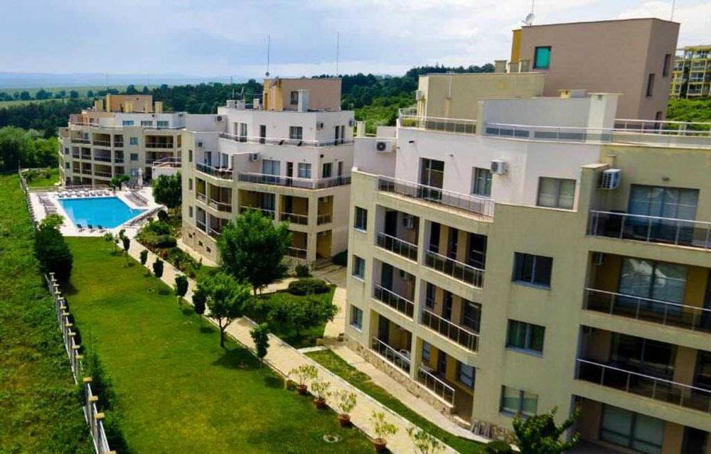 Продава се Тристаен апартамент в Бяла - 124 кв.м за 494 €/кв.м - Снимка #18