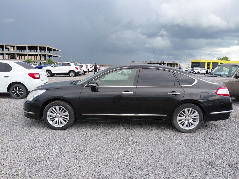 Nissan teana көлігі