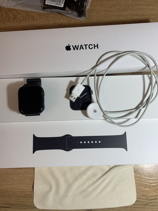 Продаю Apple Watch SE 44 мм
