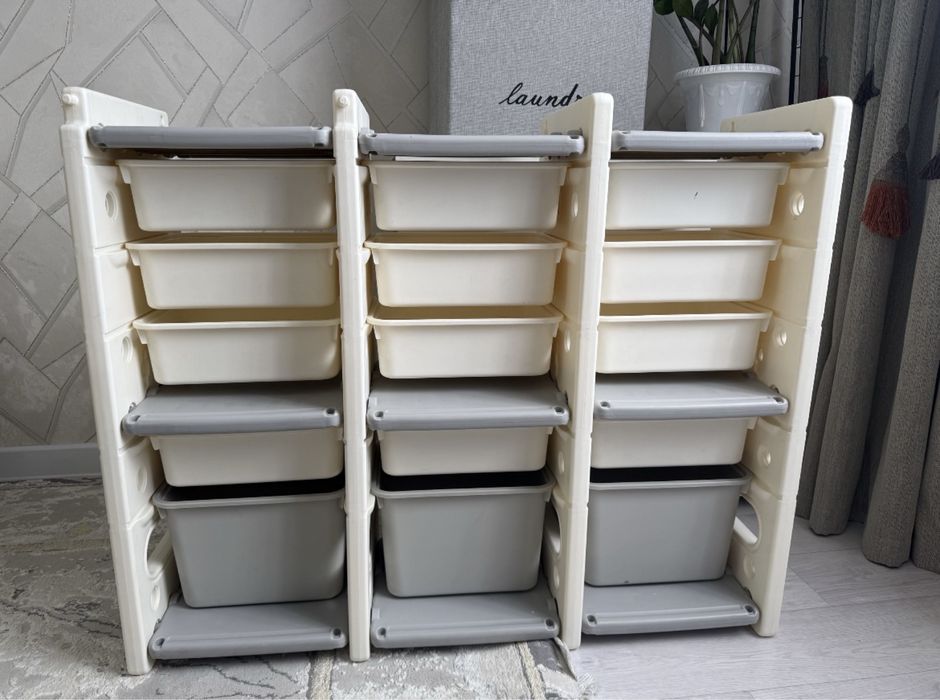 Стеллаж для игрушек