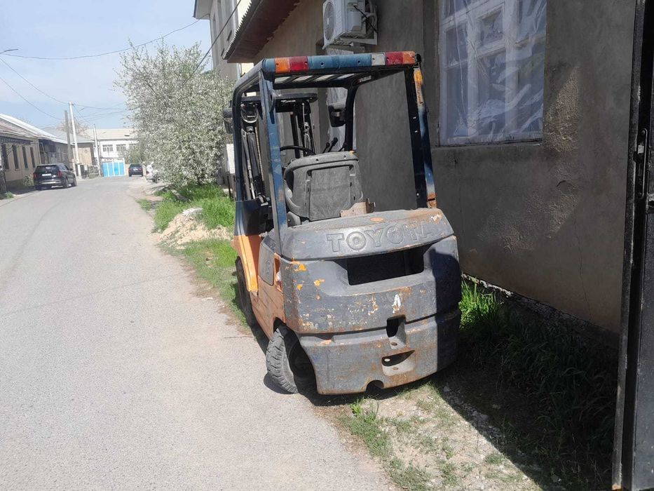 Продам кару вилочный погрузчик