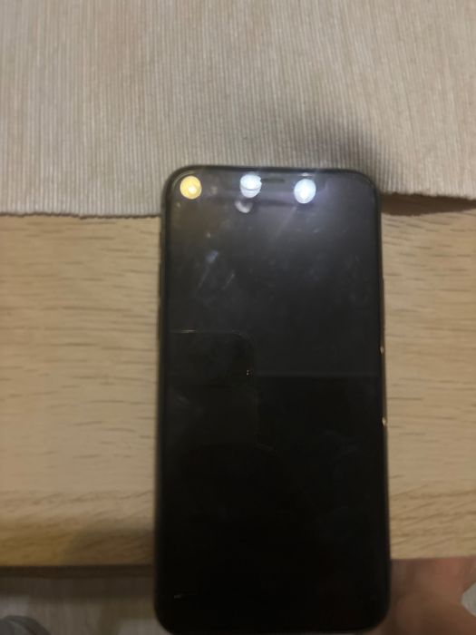 Apple 11 pro заключен перфектен става за части