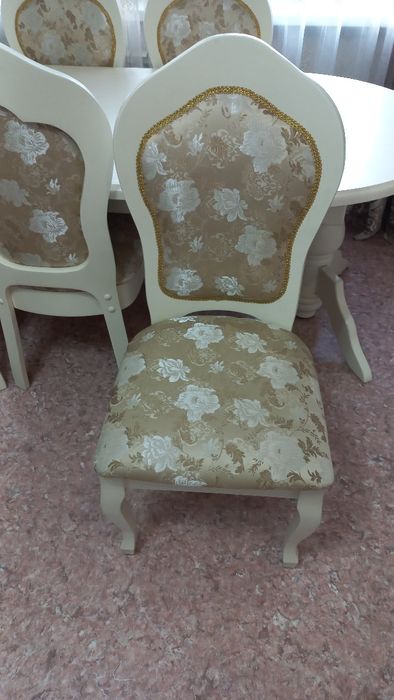 Продам стол со стульями