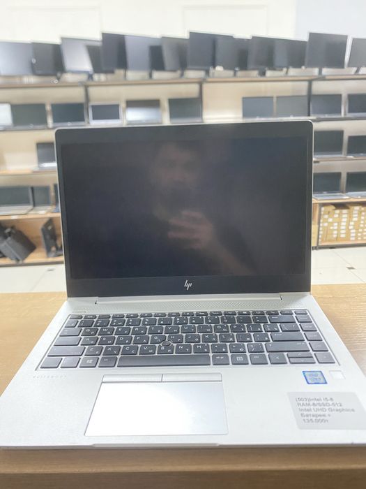 Ноутбук HP i5-8gen/RAM8/SSD512/UHD Graphics