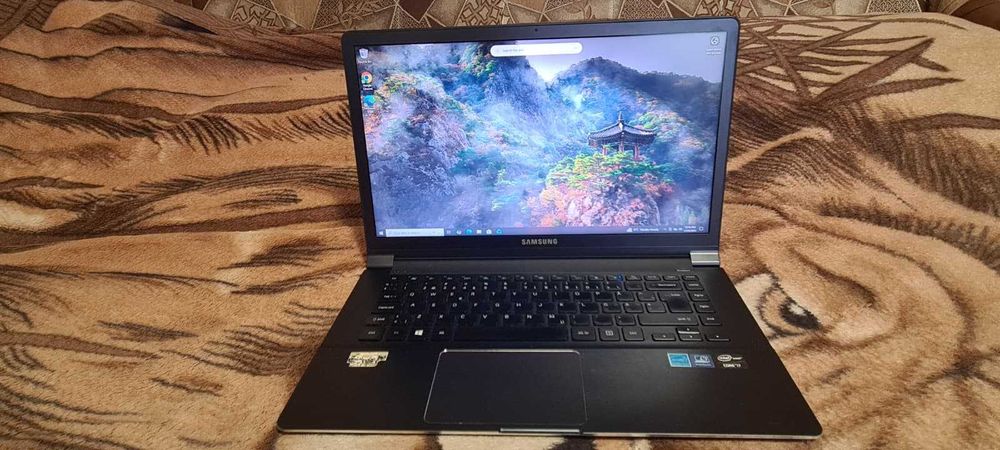 Dezmembrez laptop Samsung 900X,placa baza functionala cu I7-3537U