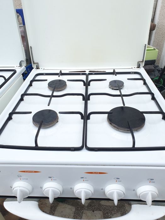 Vând  aragaz  în stare  bună  funcțională