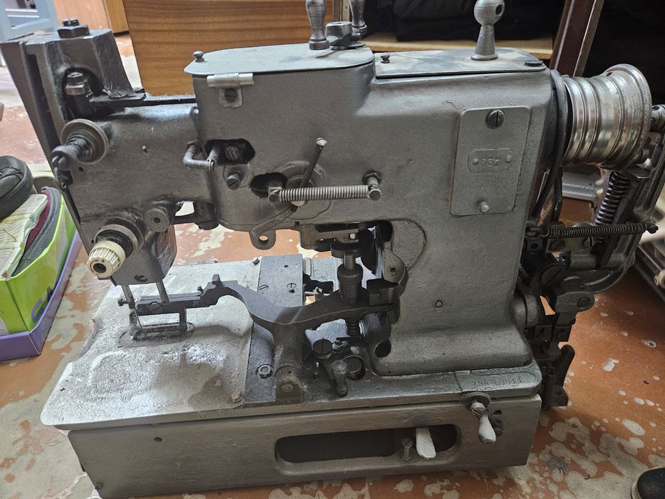 Продам петельную машину