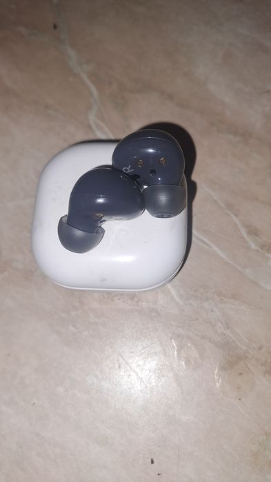 Наушник сатылады