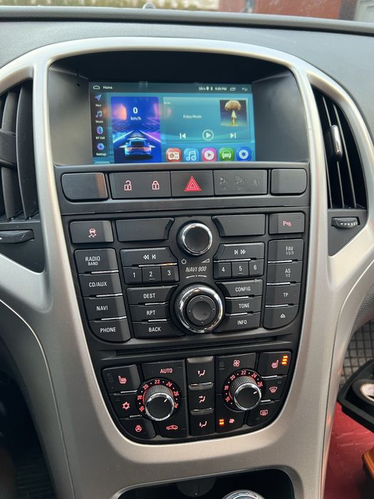 Монтаж на автомобилни Android  мултимедийни и Carplay системи