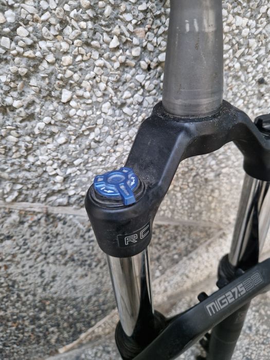 Вилка xfusion mig 27.5 (не Rockshox Fox Dvo suntour)