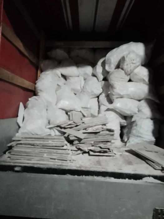 Debarasez ridic saci cu moloz