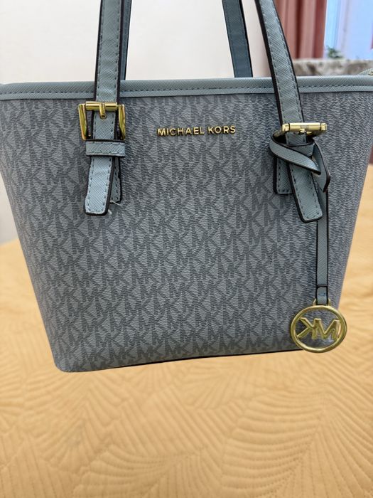 Продам сумку Michael kors