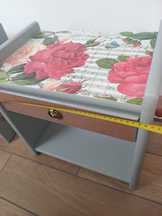 Noptiere mici reconditionate