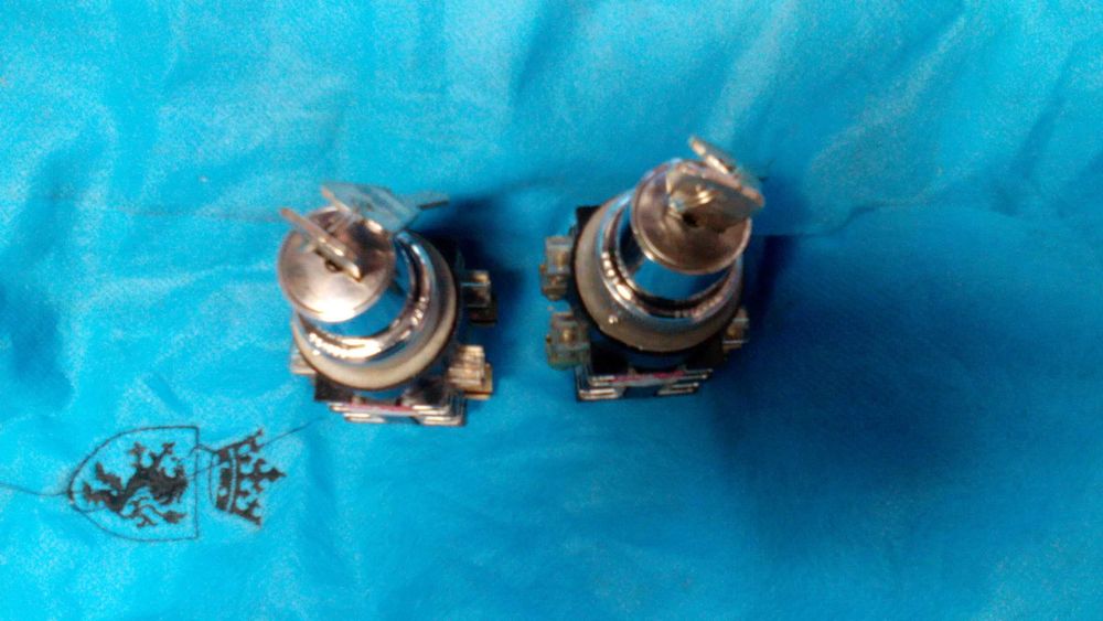 Времерелета TELEMECANIQUE,контакториTELEMECANIQUE,заключващи стопове