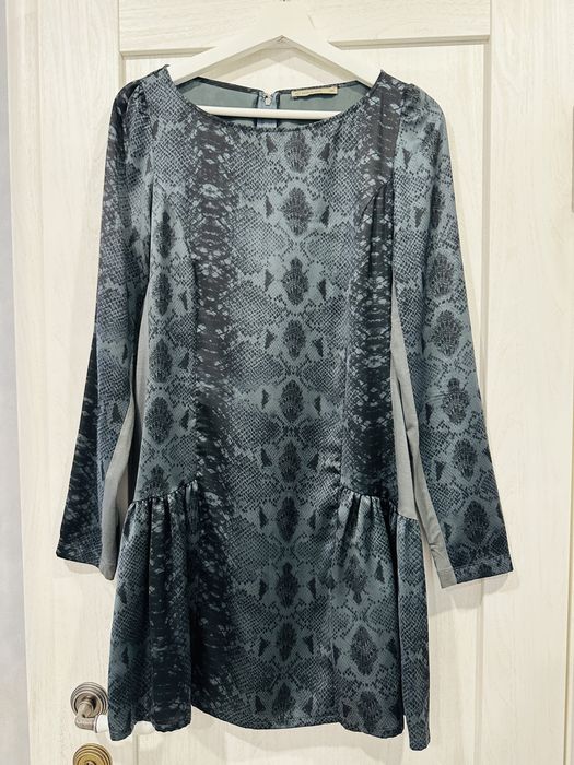 Продам итальянское платье