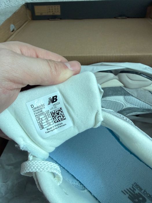 New Balance 9060 - 44 номер