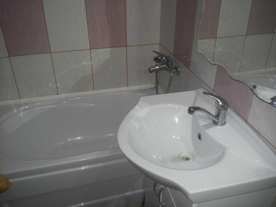 Inchiriez apartament 2 camere Piata Chiril / Stejar, Tatarasi Nord