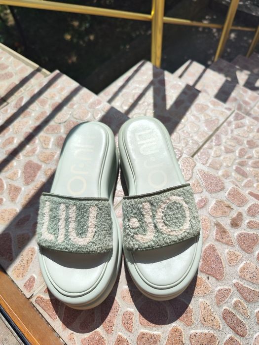 Страхотни чехли Liu Jo