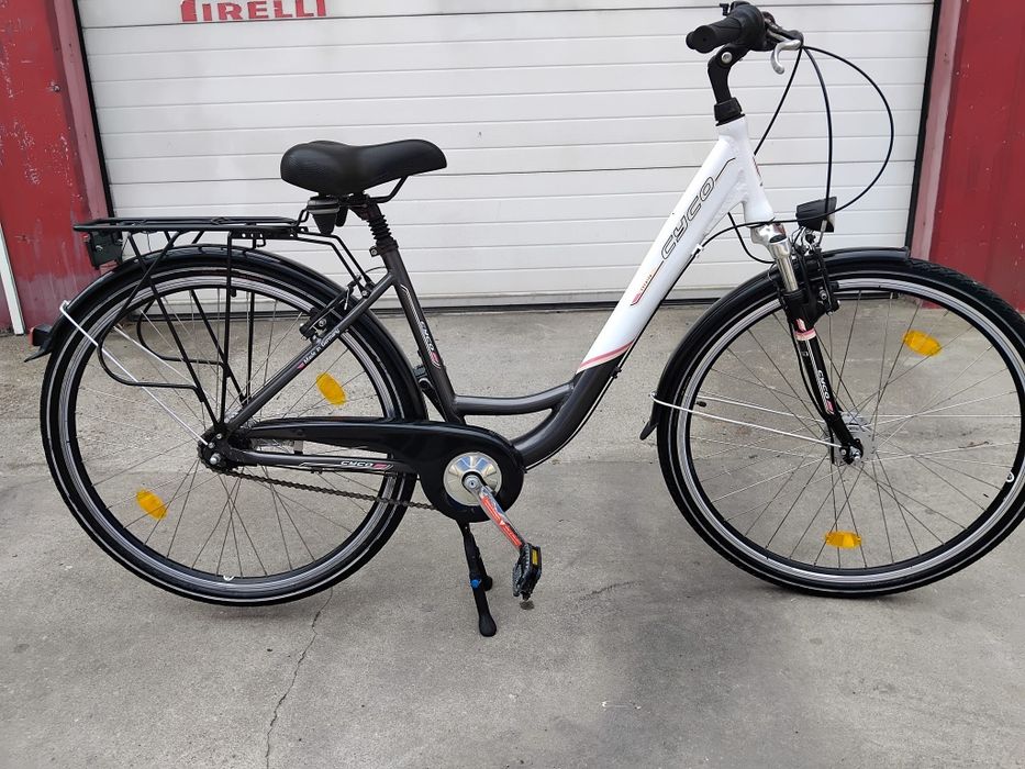 Vând bicicleta din aluminiu pentru damă