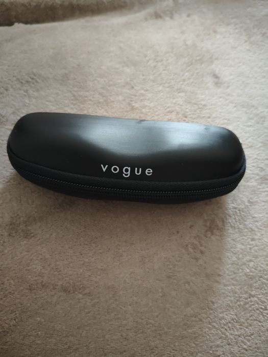 Чисто нови оригинални дамски слънчеви очила Vogue VO 4323-S