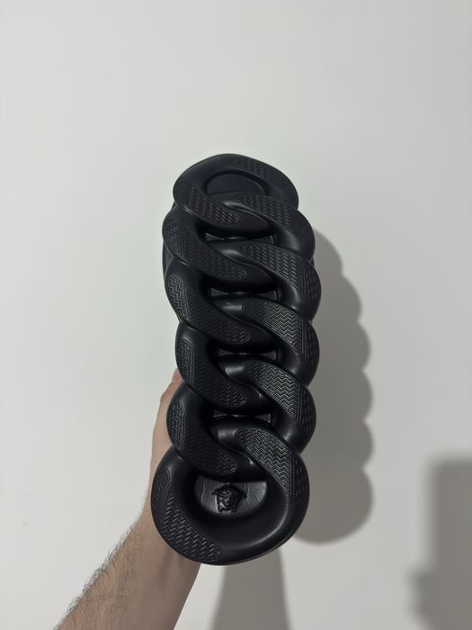 Versace Chain Reaction