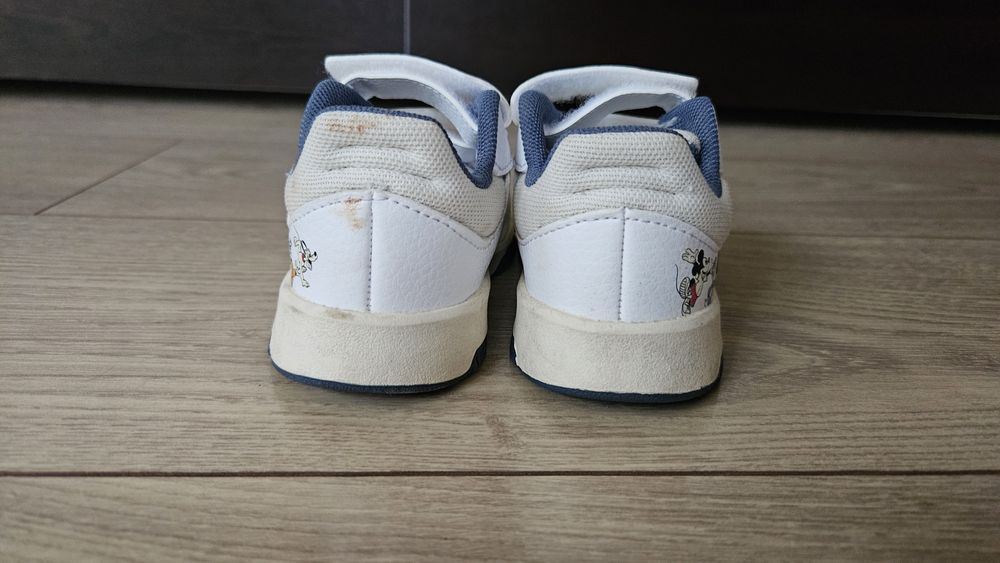 Детски маратонки adidas бели като нови