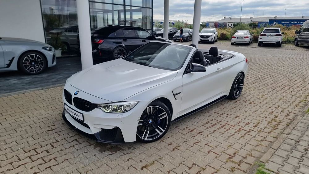 BMW M4 BMW M4 Cabrio Frozen White