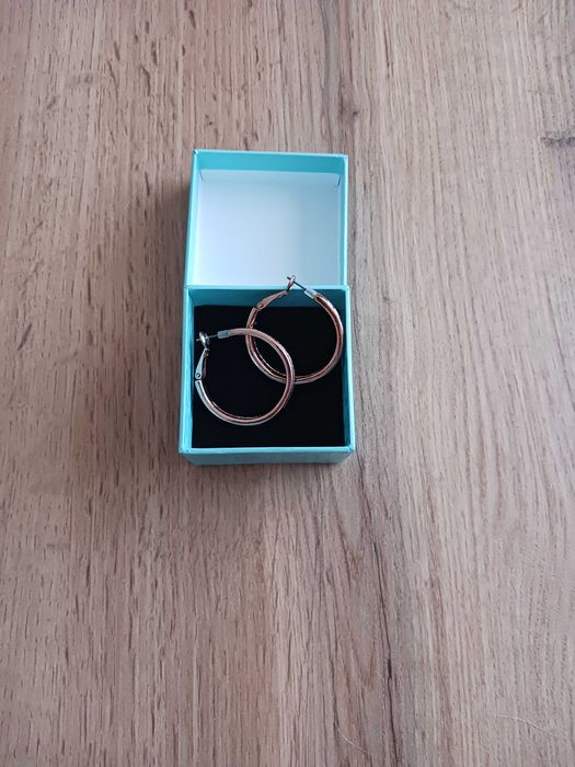 Дамски обици изгодно